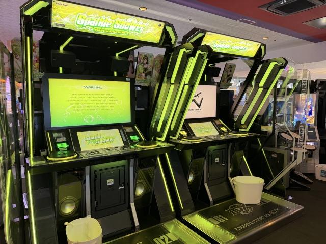 ラウンドワンスタジアム金沢店 店舗写真1